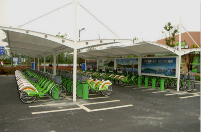 公共自行車長期日曬雨淋，市民呼吁裝車棚