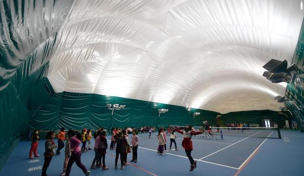 拒絕霧霾，健康運(yùn)動(dòng)！氣膜結(jié)構(gòu)體育館正當(dāng)時(shí)！