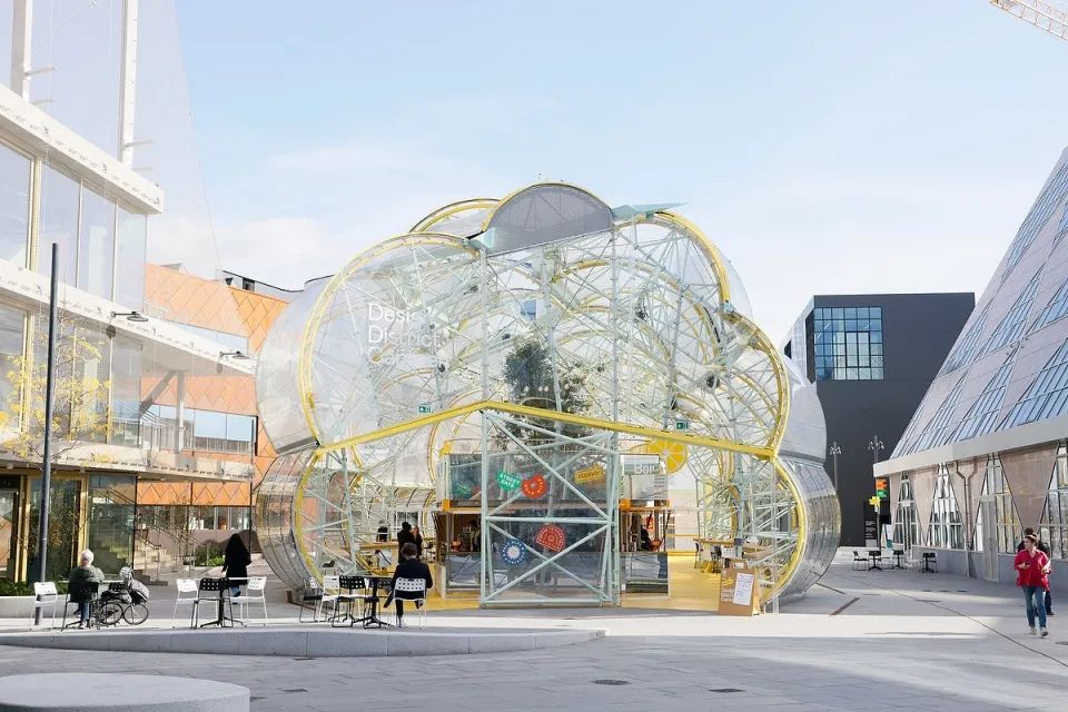 極簡超輕，ETFE膜結(jié)構(gòu)“泡泡食堂”